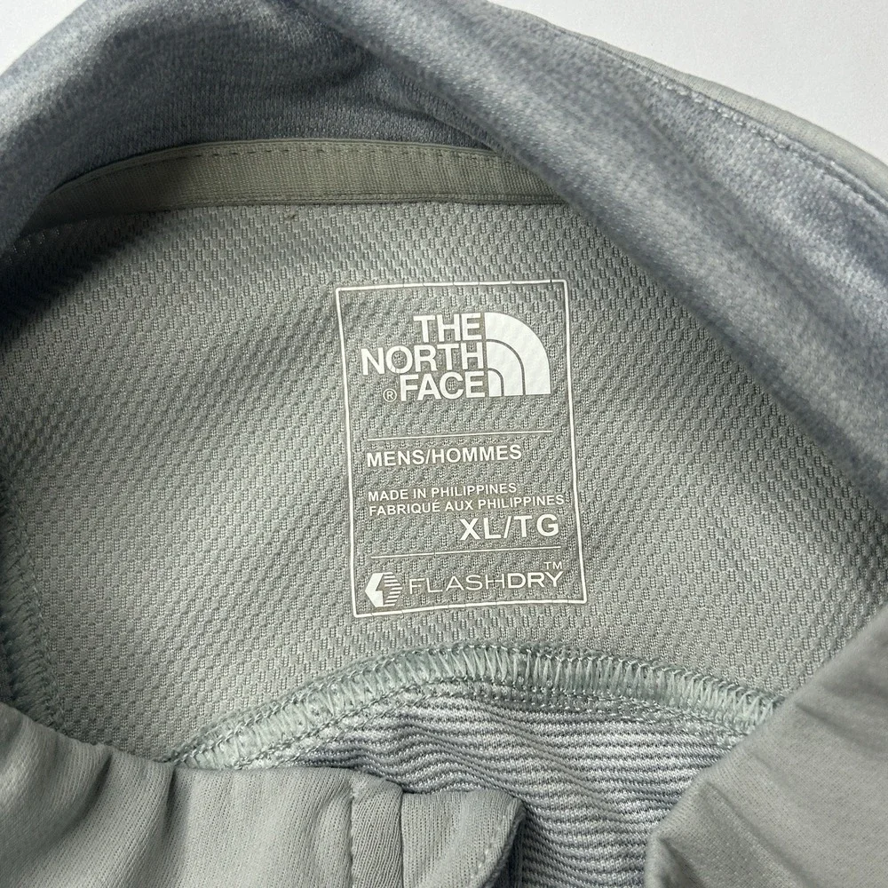 The North Face 1/4 Zip Light Gray Pullover Men's Size XL Long Sleeve